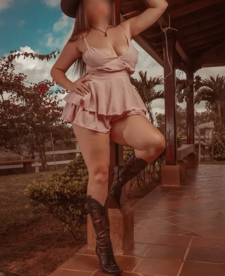 Ida, 21