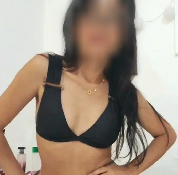 Melanie, 29