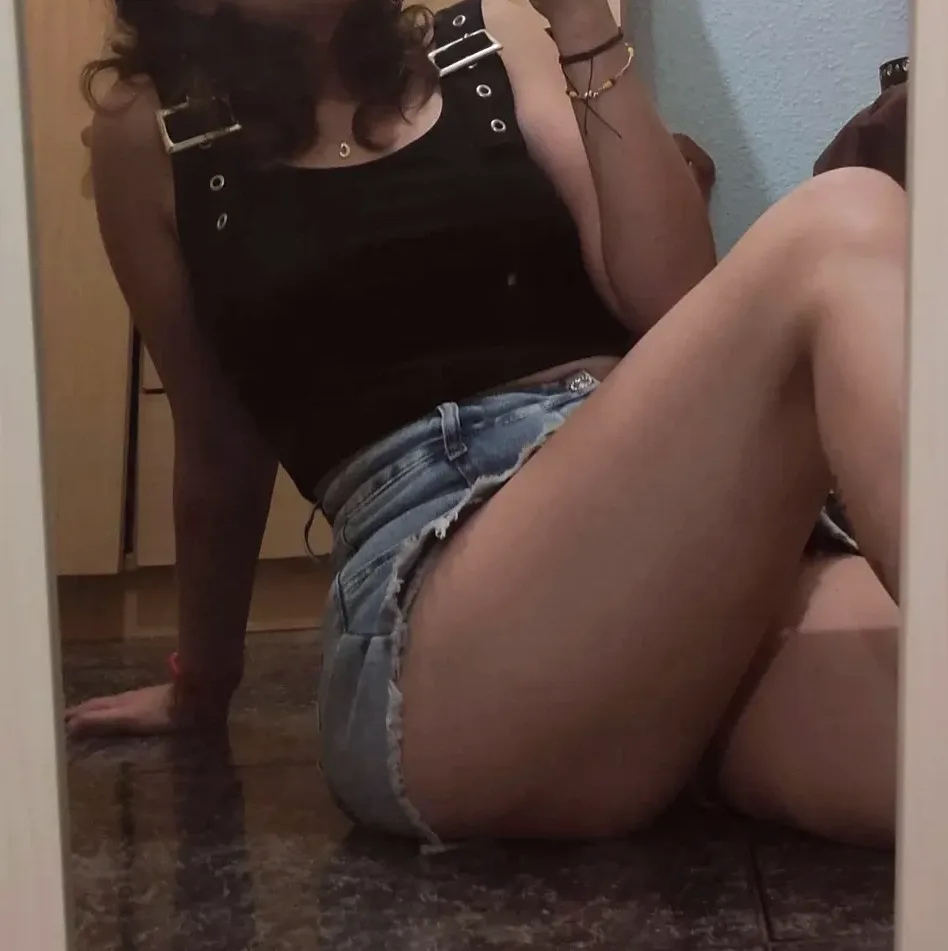 Sophie, 32